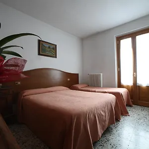  Hotel Ristorante Il Poggiolo Italia