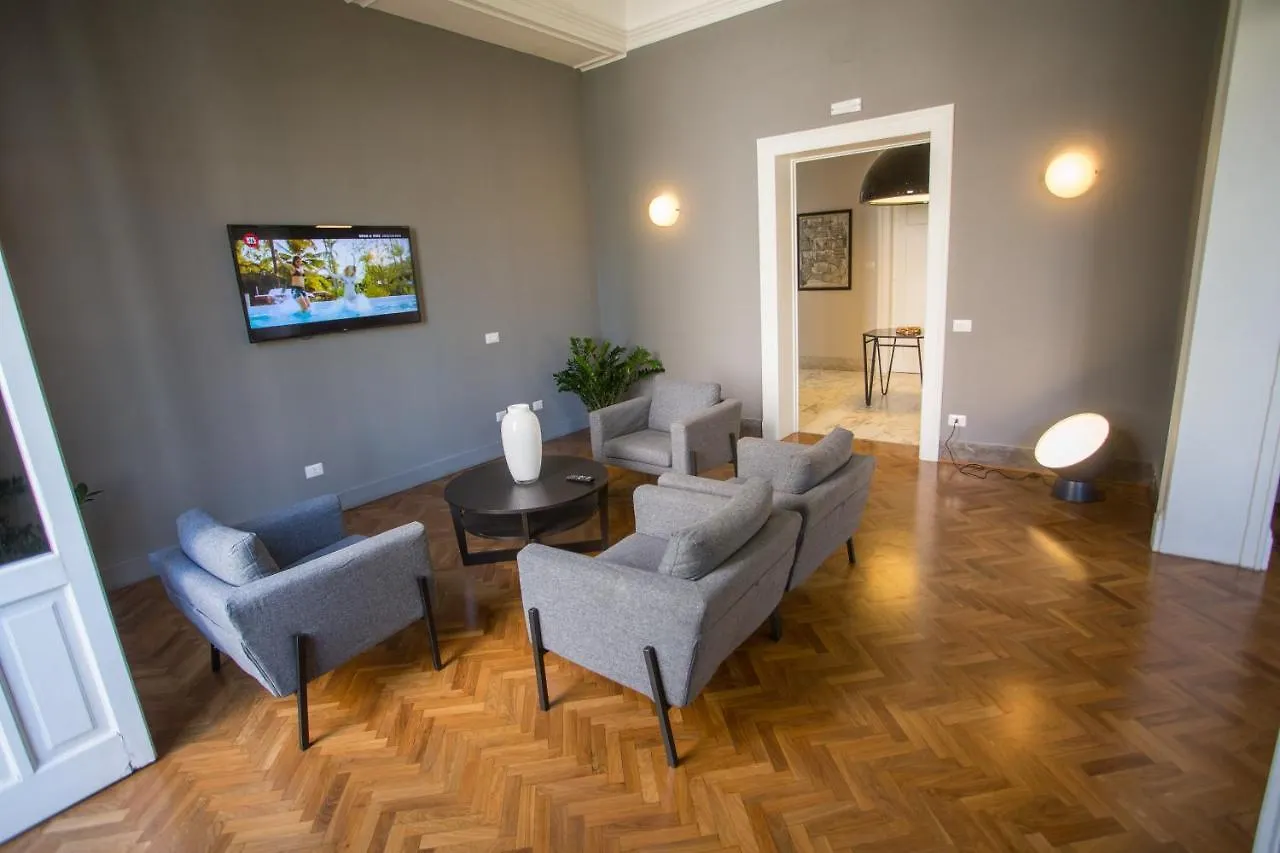 Bed and Breakfast Re Vittorio De Luxe Messina 3*,